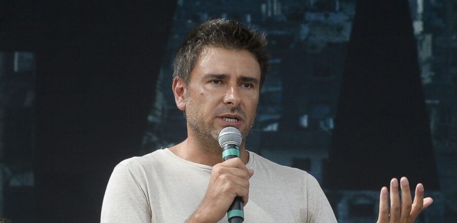 "Alessandro Di Battista ricoverato a Cuba: preoccupazione M5s"