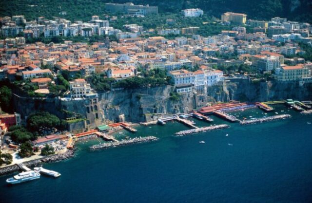 "Area Marina Protetta di Capri: Ok della Camera e tutela del Mediterraneo"