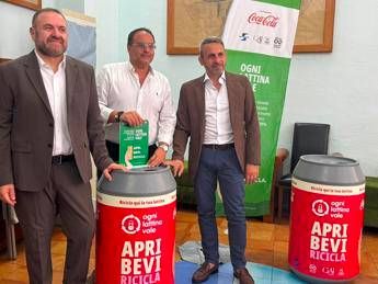 Cial lancia 'Ogni Lattina Vale' sulle spiagge di Salerno!