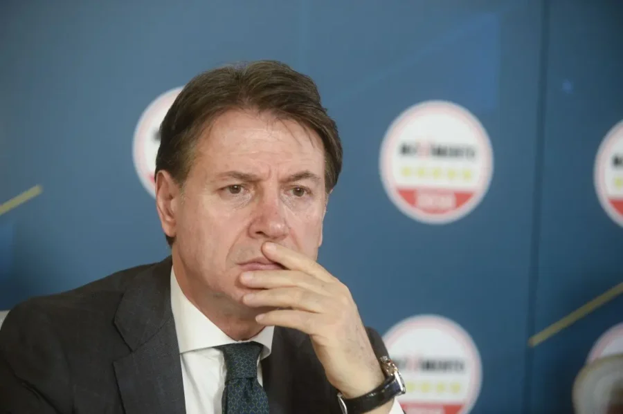 "Conte: Prezzo carburante alle stelle, Governo troppo lento!"