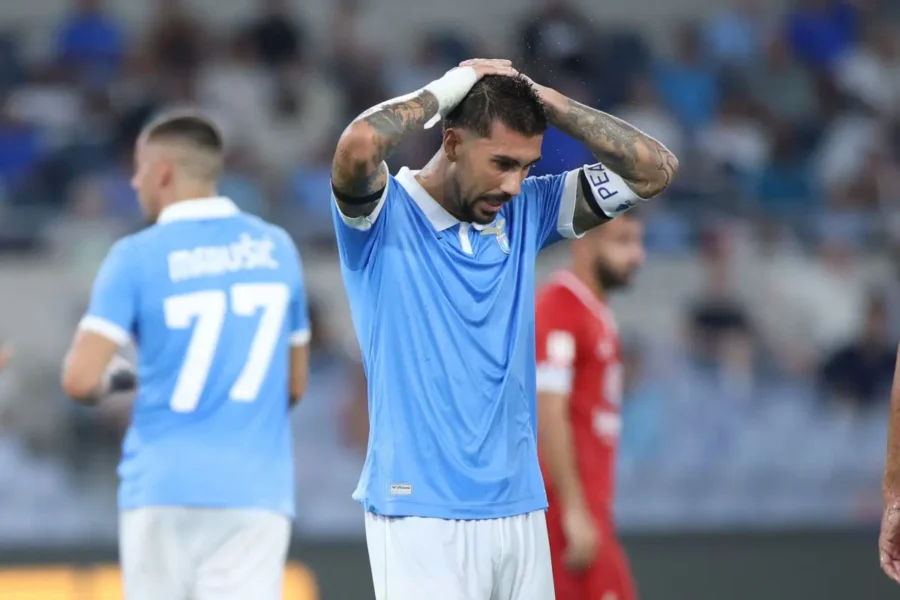 "Coppia Italia Shock: Lazio Eliminata, Avanza Genoa e Frosinone!"