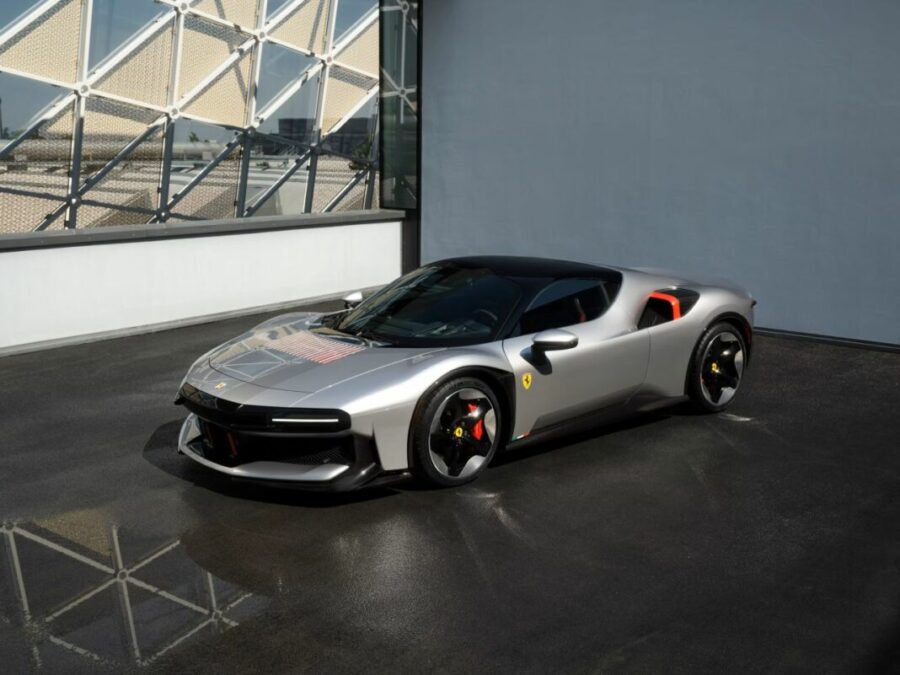 Ferrari CZ26: la straordinaria ONE-OFF debutta a Pebble Beach!