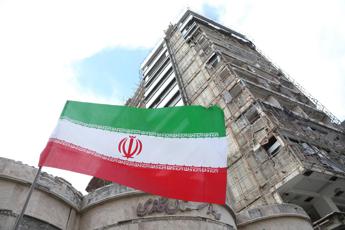 "Iran: Hacker vicini al regime spengono centrale UK per 4 giorni"