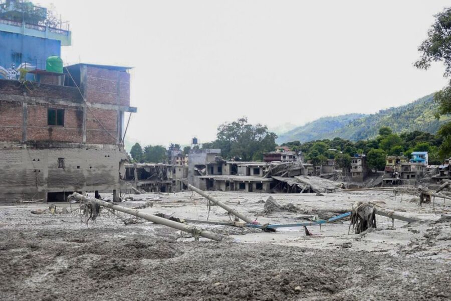 Nepal: vittime in aumento, raggiunti 389 morti!