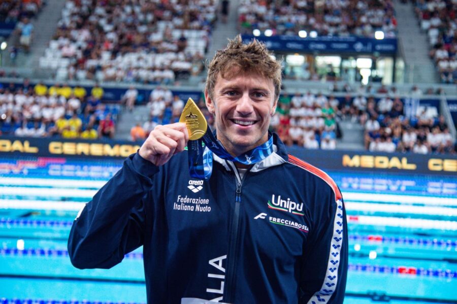 "Oro Martinenghi nei 50 rana: quinta medaglia per Curtis!"