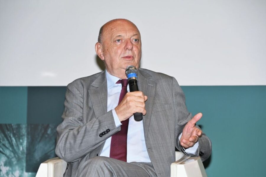 "Pichetto: Crisi climatica richiede unità, non decreti"