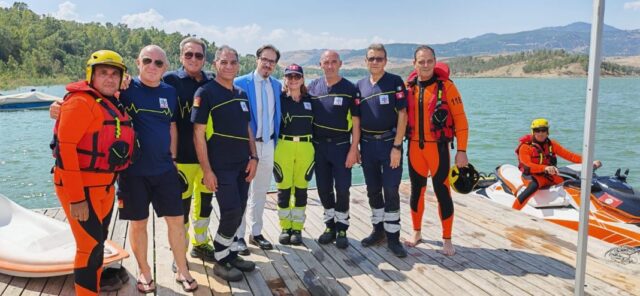 "Soccorsi in Acqua: SEUS 118 Potenzia la Formazione!"