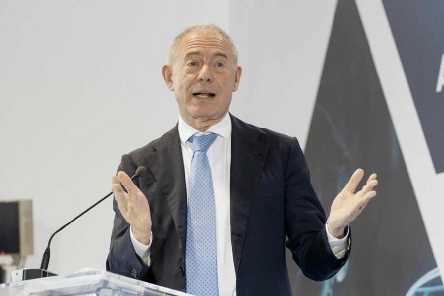 "Social Card per la Benzina: Urso Annuncia Misure Innovativi"