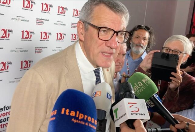 "120 anni Cgil: Landini su centralità della persona e cambiamento"