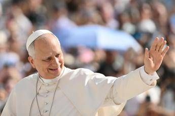 "71 Candeline per Papa Leone: Gli Auguri Mondiali"