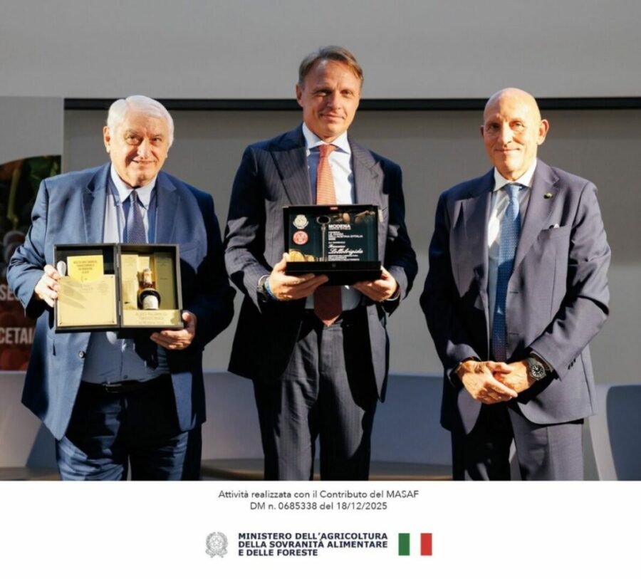 "Balsamico d'Italia: Lollobrigida riceve le Chiavi dell'Acetaia"