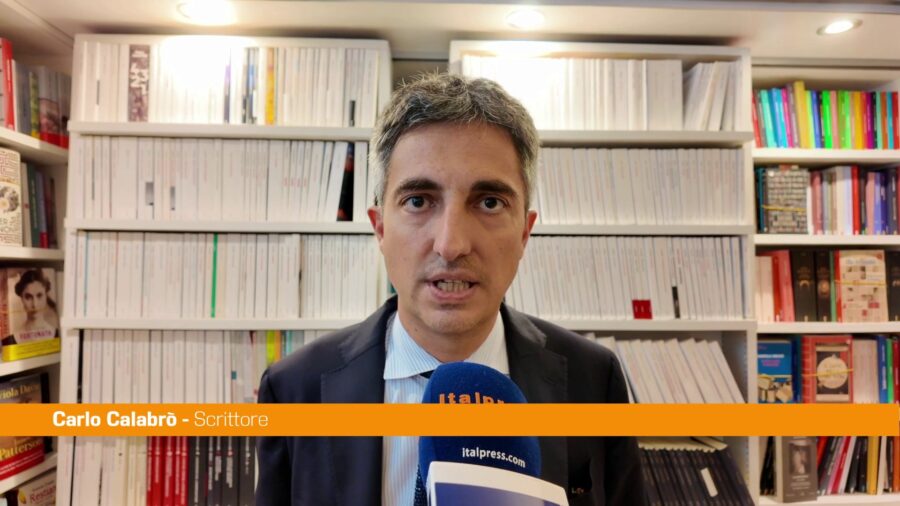 Calabrò presenta 'Cemento e Sangue' "Romanzo noir deve avere anima politica"