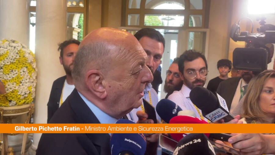 Caro carburanti, Pichetto "Aiuti mirati? Uffici stanno lavorando"