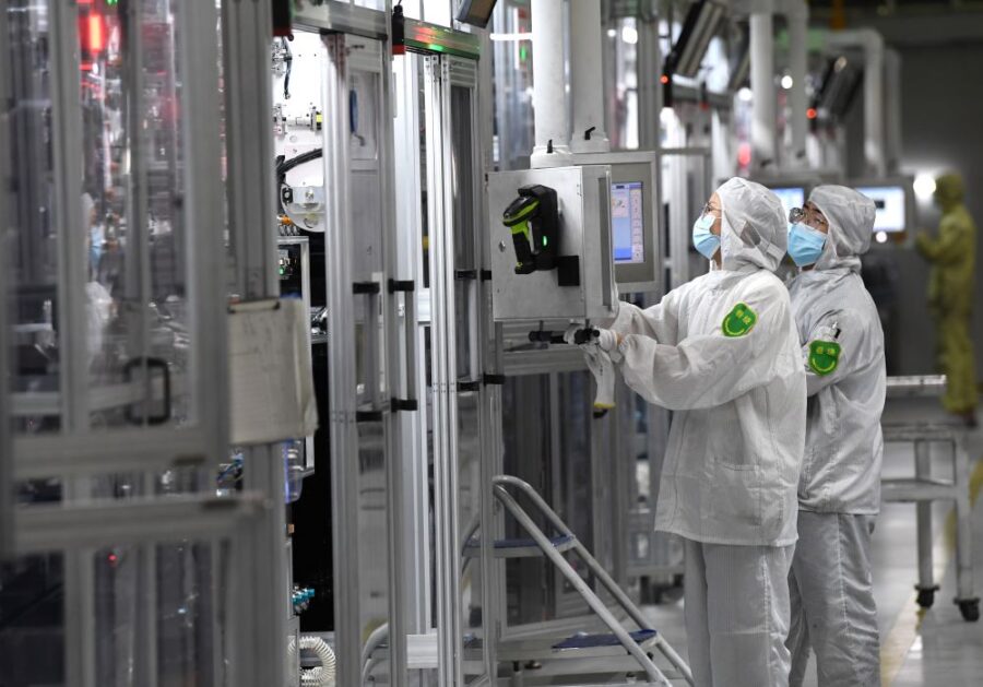 "Cina lancia innovativo piano per batterie di nuova generazione"