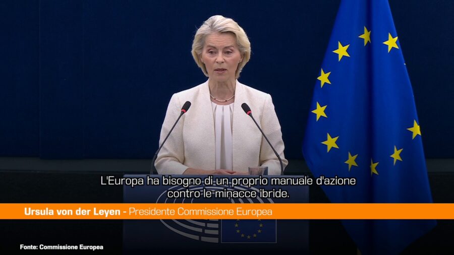 Difesa, von der Leyen "Serve un 'articolo 4' europeo come quello della Nato"