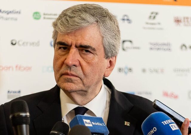"Estate 2023: Italia segna oltre 276 milioni di turisti!"