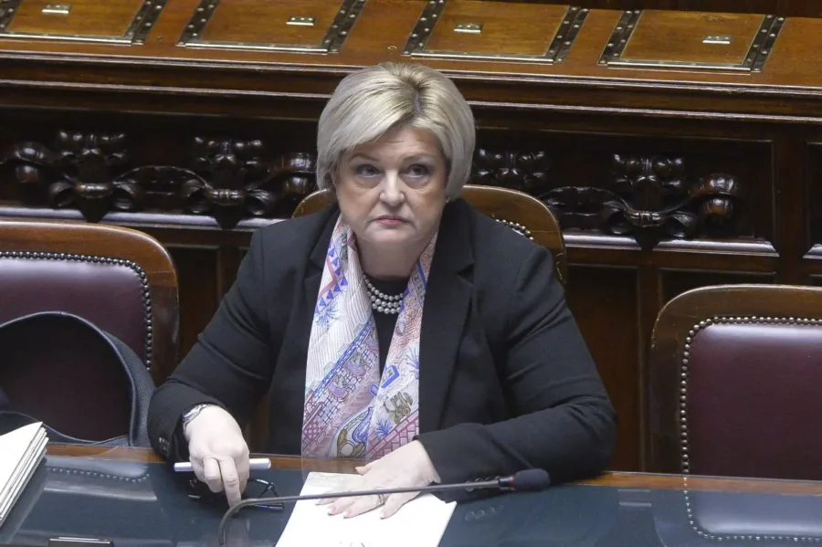 “Ex Ilva: Calderone promette adeguamento assegno CIGS”