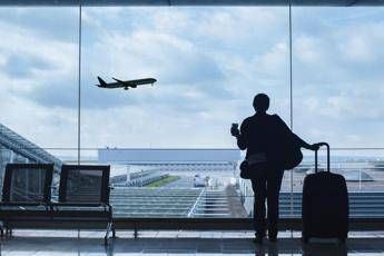 Gatwick: Aereo in pista ferma tutti i voli a Londra!