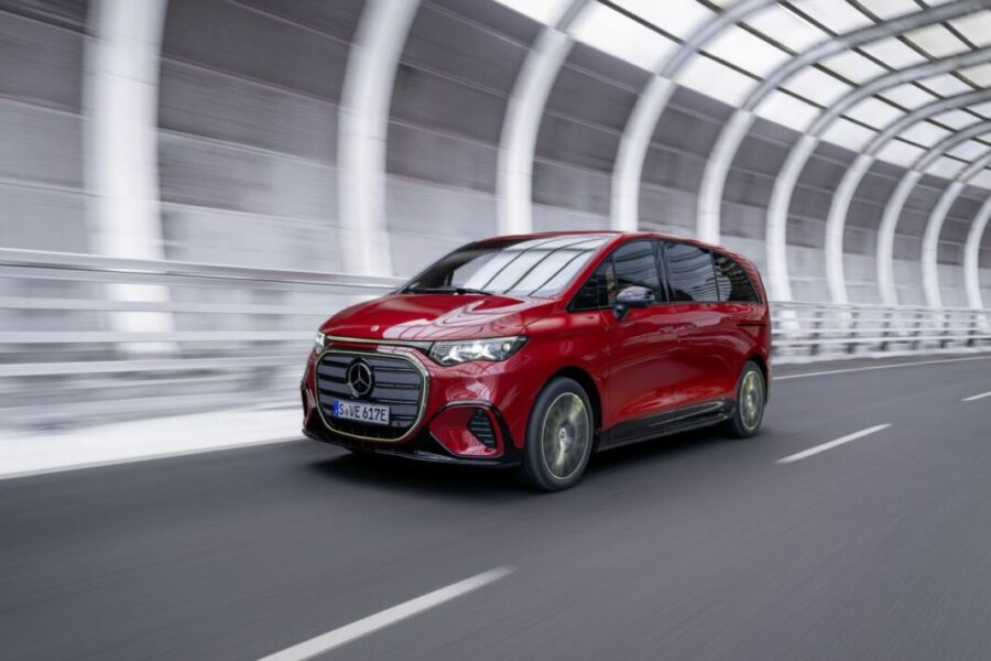"La nuova Mercedes-Benz VLE: ora con trazione integrale!"