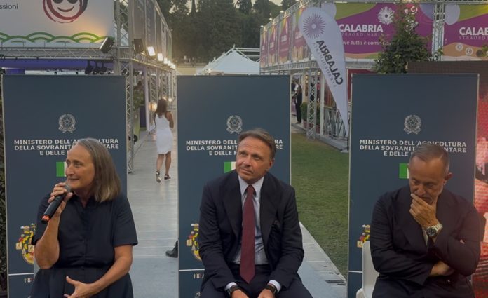 "Lollobrigida al Vinòforum: il vino racconta l'Italia! [Video]"