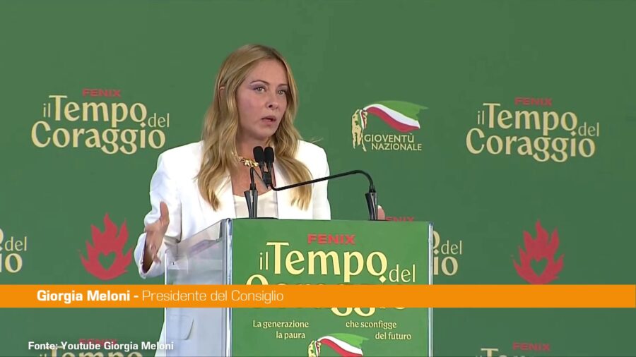 Meloni "Introdurremo il divieto di burqa e niqab a scuola"