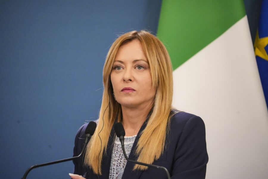 "Meloni: 'Non mollo! Le pagine più belle sono ancora da scrivere'"