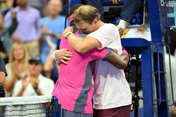 "Michelsen in lacrime dopo la sconfitta, Tiafoe lo consola!"