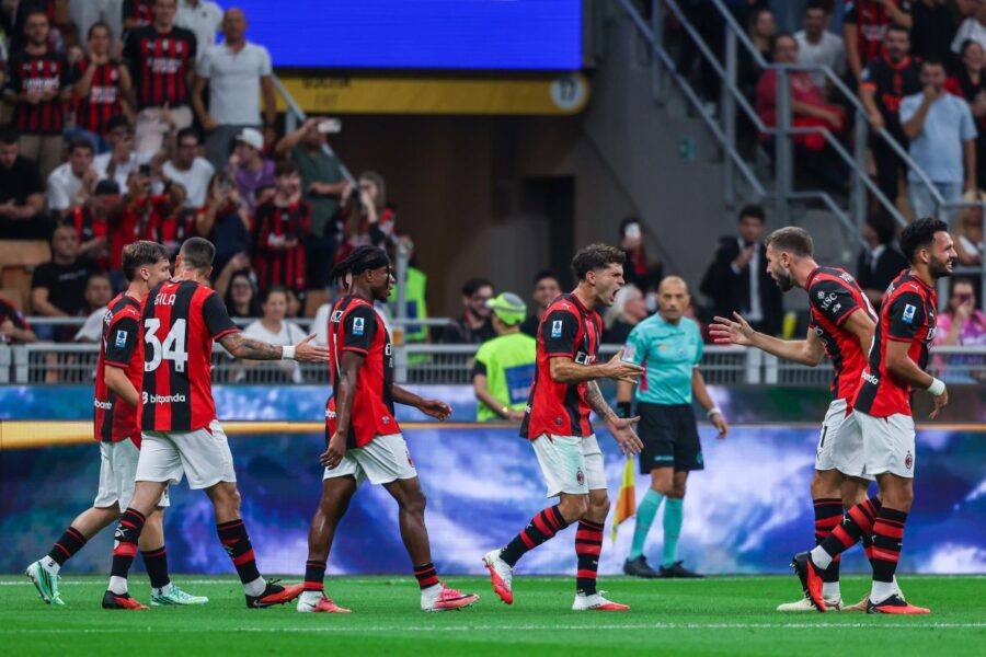"Milan trionfa a San Siro: 3-0 al Lecce!"