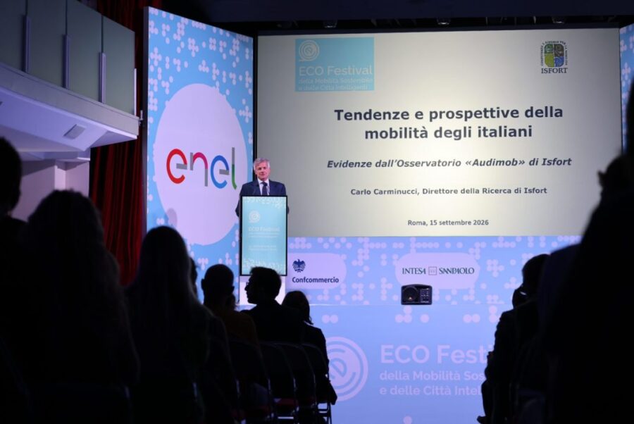 "Mobilità: l’auto continua a dominare, sostenibilità in crisi"