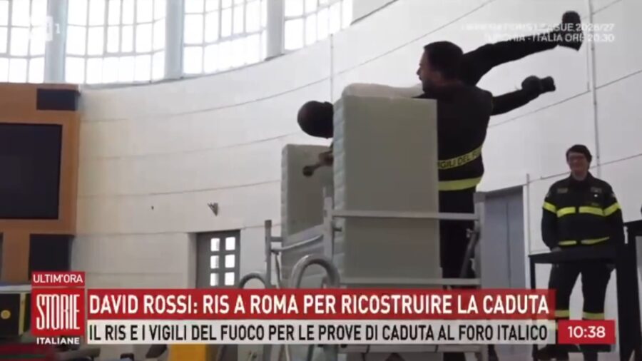Morte David Rossi, a Storie Italiane immagini della ricostruzione della caduta