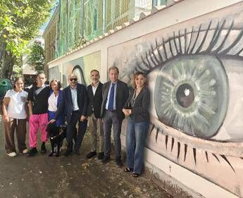 "Murale in rilievo a Roma: arte inclusiva per ciechi e ipovedenti"