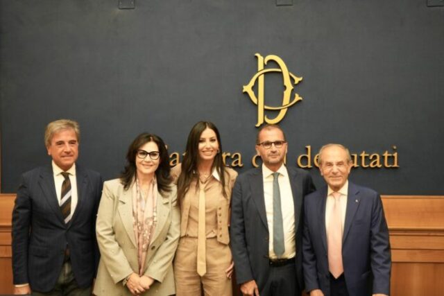 "Nastro Rosa 2023: Campagna Lilt per la Prevenzione Tumori"