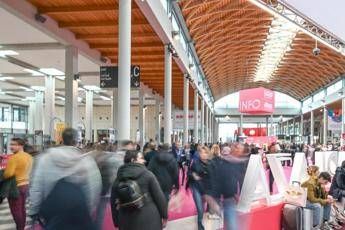 "Overtourism: 77% dei business traveller italiani ne risente"