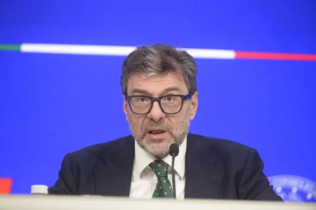 Pil, Giorgetti: "Crescita riconosciuta dall'Ocse, non ultimi in Ue!"