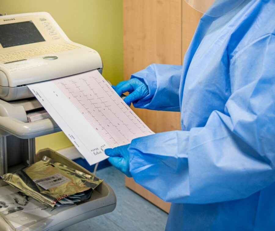 "Rivoluzione nell’ECG: IA scopre scompenso cardiaco invisibile"