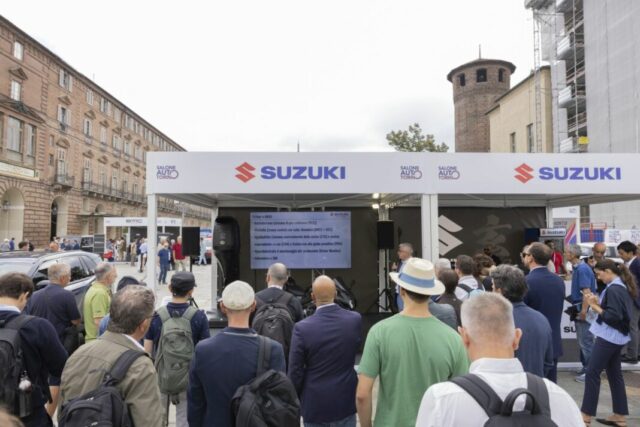 "Suzuki al Salone Auto Torino: nuova Across e GSX-R 1000 Speciale"
