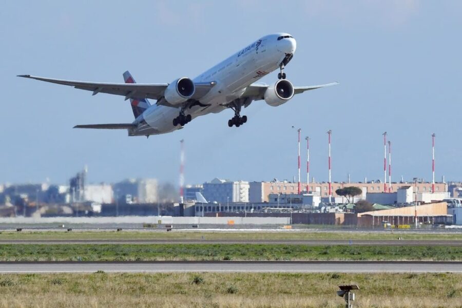 "Turismo: Intesa Atri-Ministero per Potenziare Aeroporti"