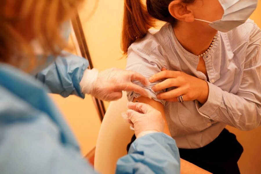 "Vaccini antinfluenzali 2026-2027: 9 soluzioni autorizzate!"