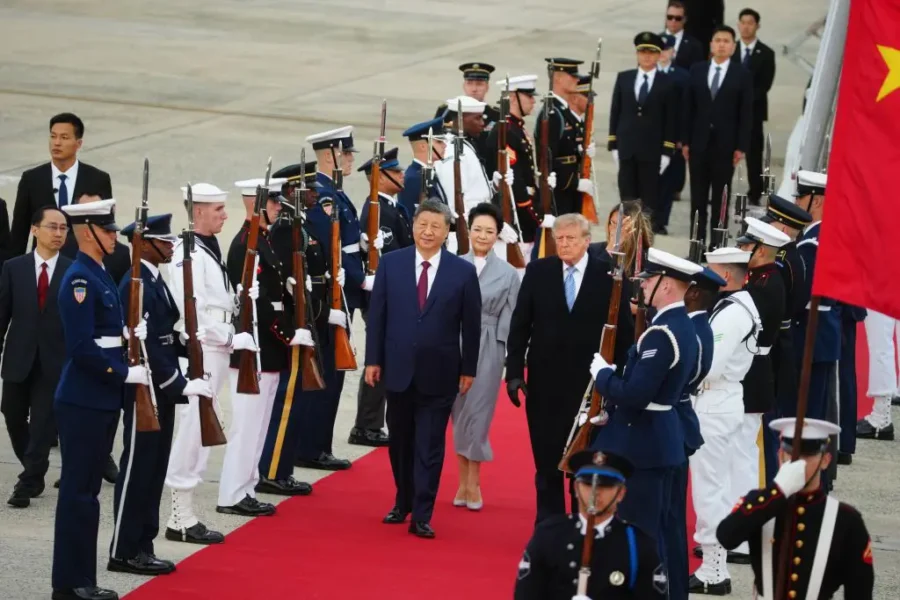 "Xi Jinping negli USA: inizia il vertice per stabilizzare i legami"