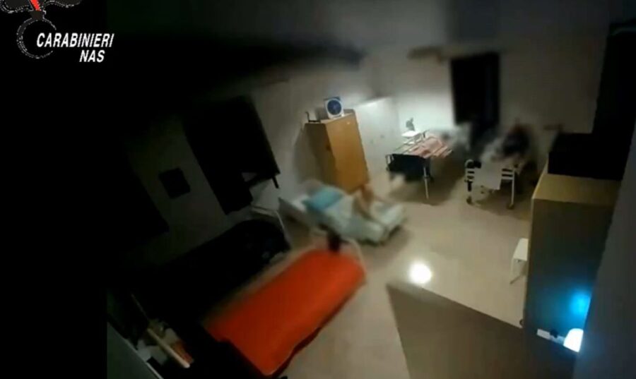 "Abusi su anziani: tre arresti in struttura illecita nel Tarantino"