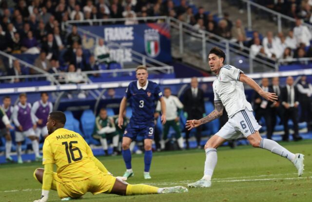 "Bastoni contro Olise: Francia-Italia finisce 1-1!"