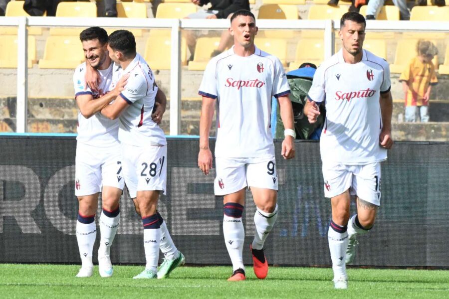 "Bologna trionfa a Lecce: prima vittoria in campionato!"
