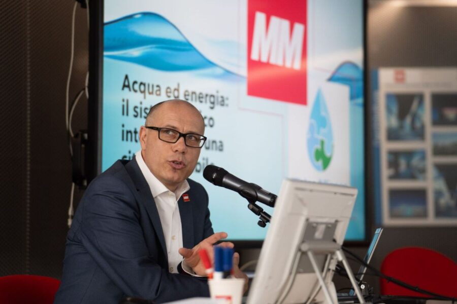 "Bruxelles: Futuro della Gestione dell'Acqua in Europa"