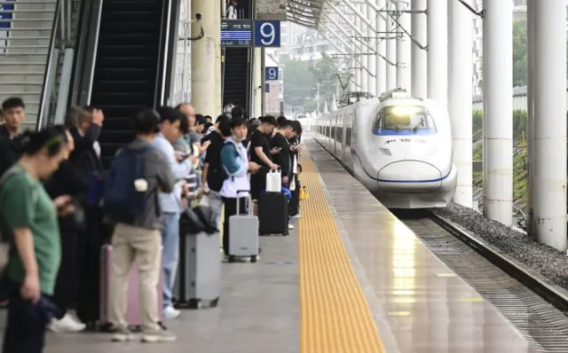 Cina: Nuovo Record Giornaliero di Tratte Ferroviarie!