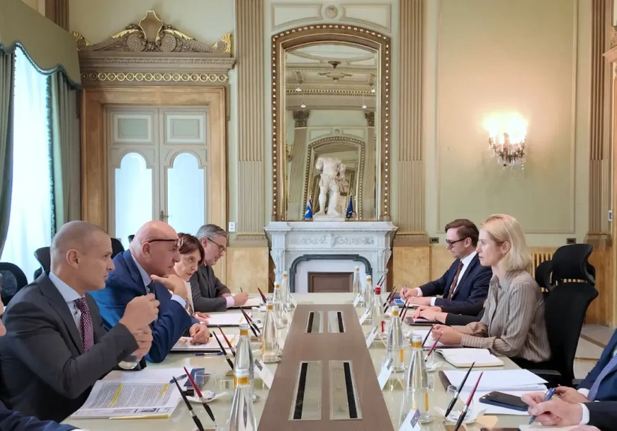 "Crosetto e Kallas: 'L'Europa deve agire, non solo parlare'"