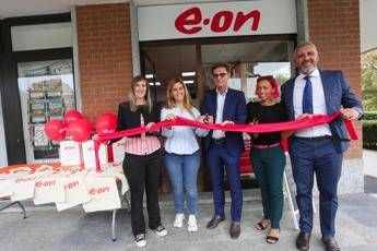 E.ON apre a Orbassano: risparmia su energia per famiglie e imprese!