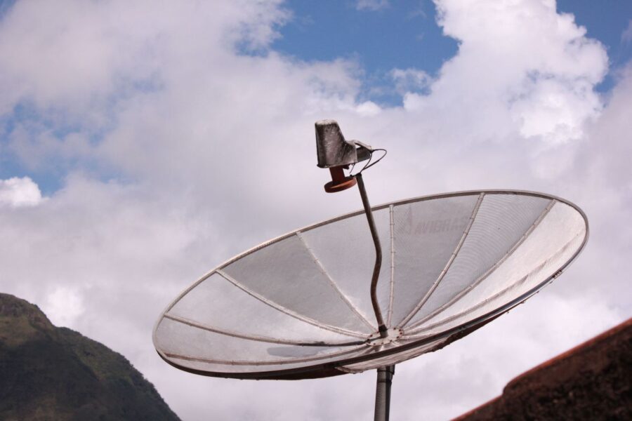 "Futuro TV Satellitare a Napoli: Qualità e Copertura a Confronto"