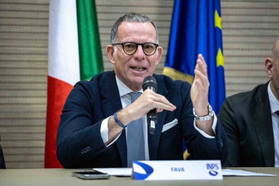 "Intelligenza Artificiale: Fava Sottolinea Importanza del Diritto del Lavoro"