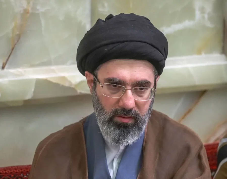 "Iran: Khamenei minaccia risposta immediata agli USA"