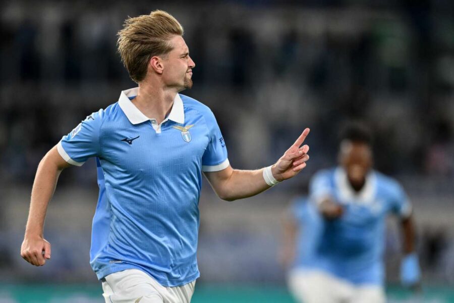 "Lazio in vetta: trionfo 2-1 sul Parma all'Olimpico"